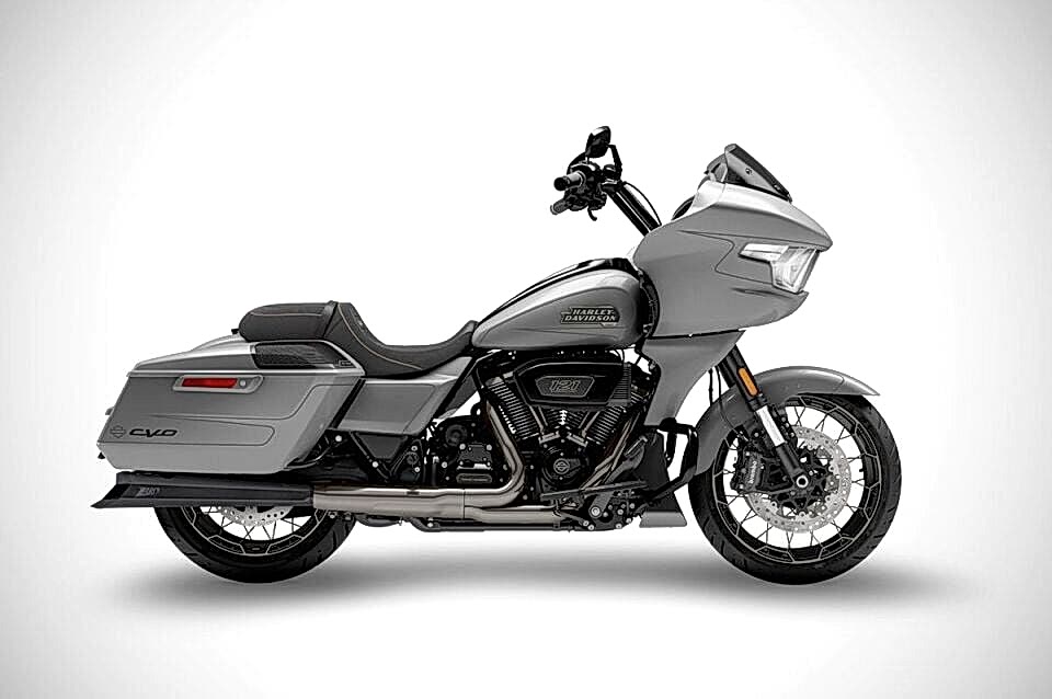 CVO ROAD GLIDE EGZOZ  | 'MAVERICK' SLIP-ONS (2021-2025)